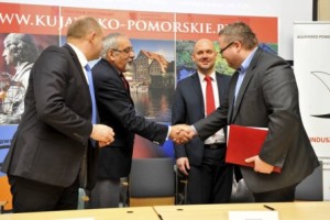 W Urzędzie Marszałkowskim w Toruniu doszło do podpisania umów na realizację projektów w ramach Funduszu Badań i Wdrożeń.